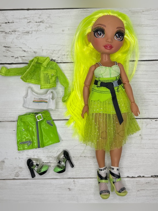 Rainbow High Other - Rainbow High Karma Nichols Fashion Doll with Outfits - Neon Green MGA
